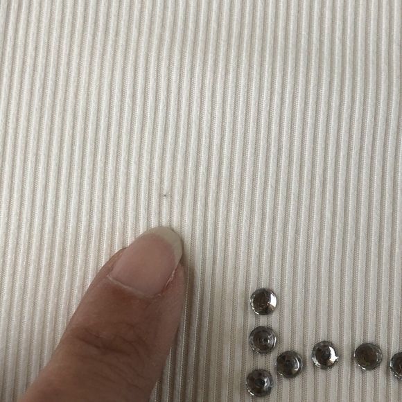 Bebe Embellished Ribbed Top Frayed Hem Sleeve Color Marshmallow Size Juniors XL - Picture 9 of 13